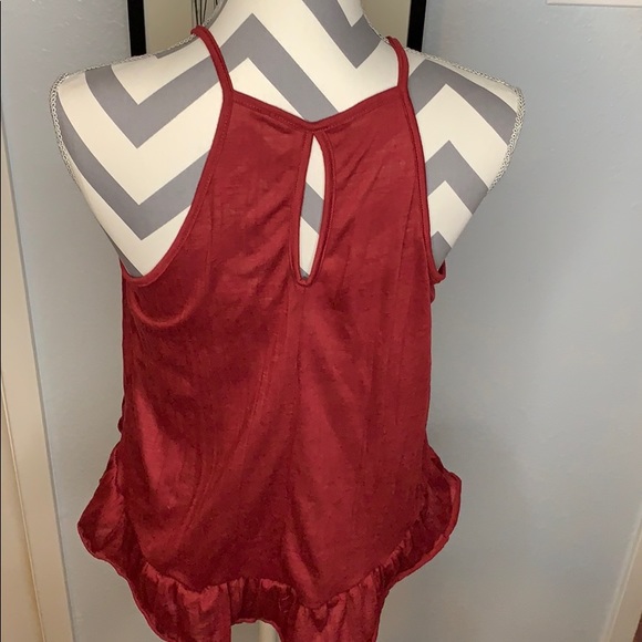 Maroon sleeveless top - Picture 3 of 3